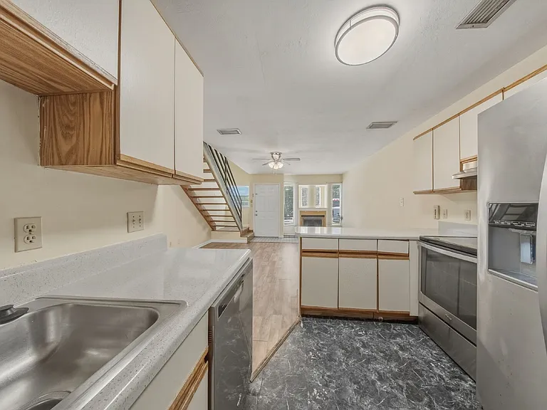 512 McKeithan St #3 — Photo 12