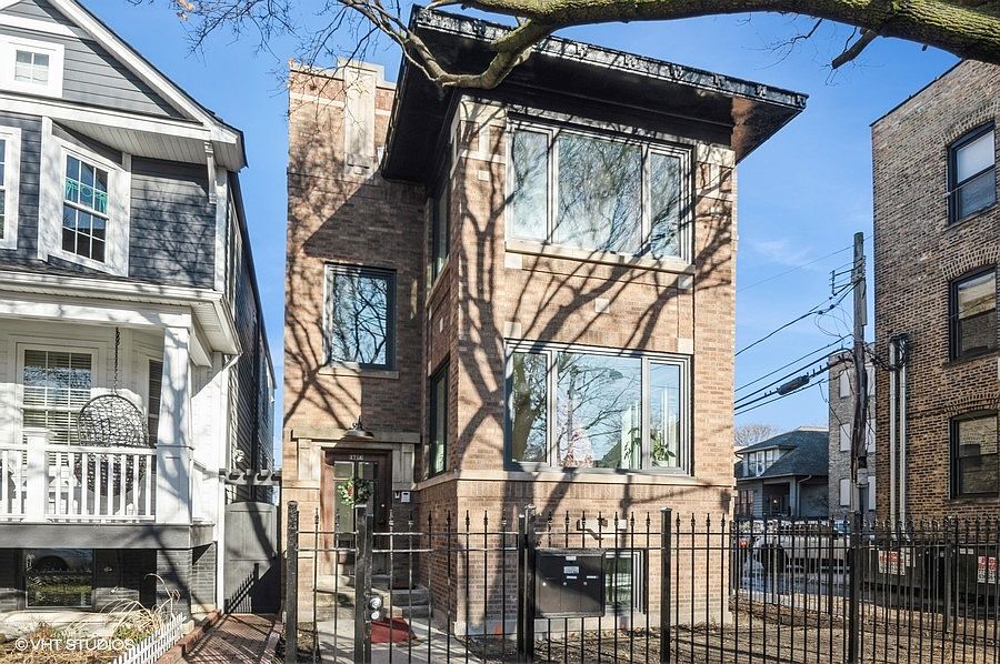 1st image of 1714 W Balmoral Ave #G