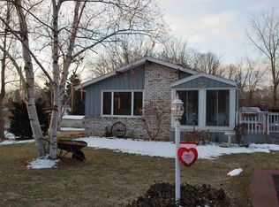 S67W18775 Pearl Dr, Muskego, WI 53150