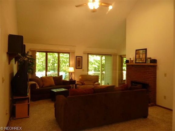 4th image of 9593 Wildwood Dr