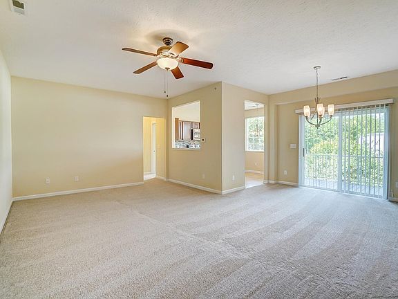 4th image of 9458 Greenery Ct