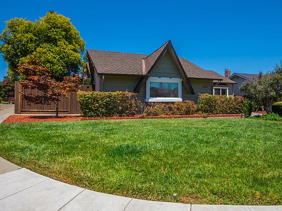 5th image of 7645 Waterford Dr