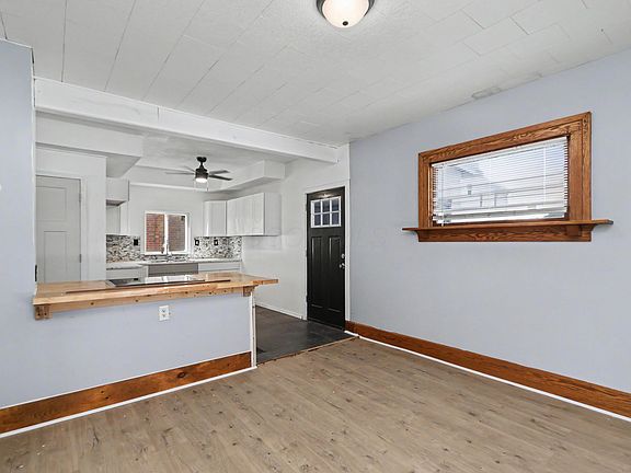 5th image of 93 Helen Ave