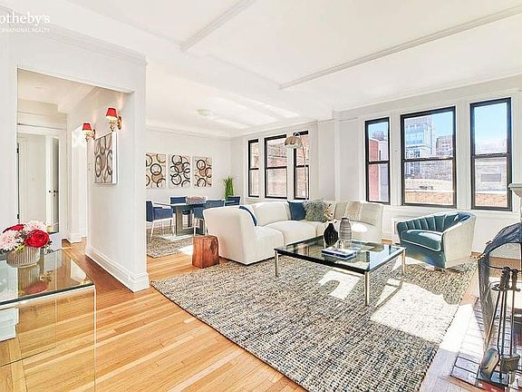 3rd image of 114 E 84th St APT 7C