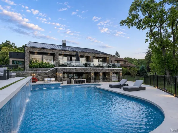 5116 W Bloomfield Lake Rd, West Bloomfield, MI 48323