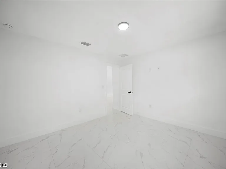 668 Chemstrand St E — Photo 13