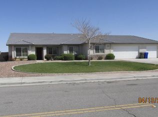 21146 Rhone Pl, Apple Valley, CA 92308