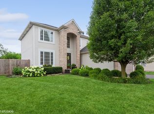 12453 Falcon Dr, Plainfield, IL 60585