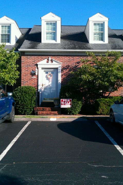 1st image of 400 Sunset Dr #A2