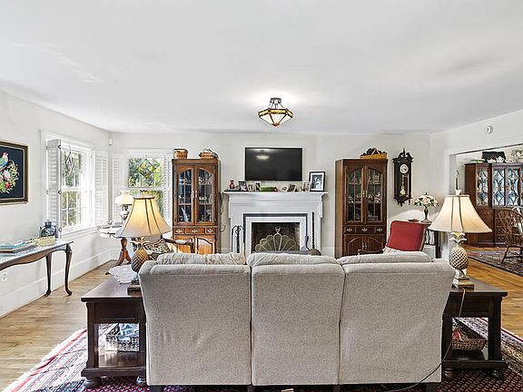 4th image of 109 Ridgewood Cir
