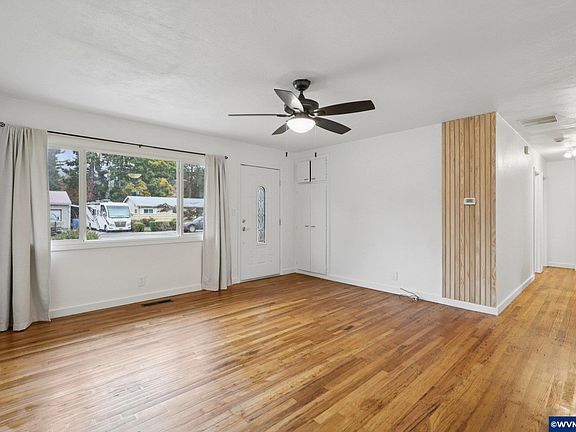 4th image of 3517 Peck Ave SE