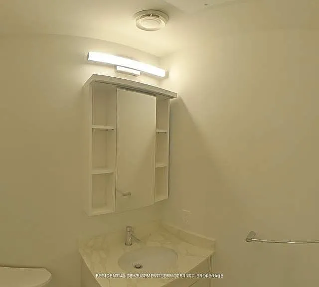 60 Frederick St #1913 — Photo 5
