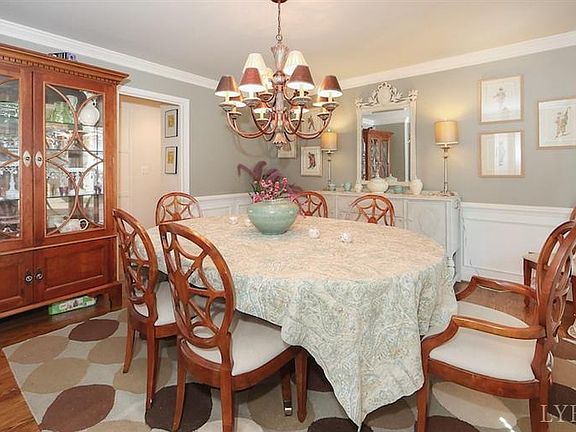4th image of 5340 Hickory Hill Dr