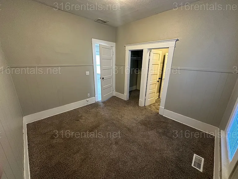 1405 S Main St — Photo 15