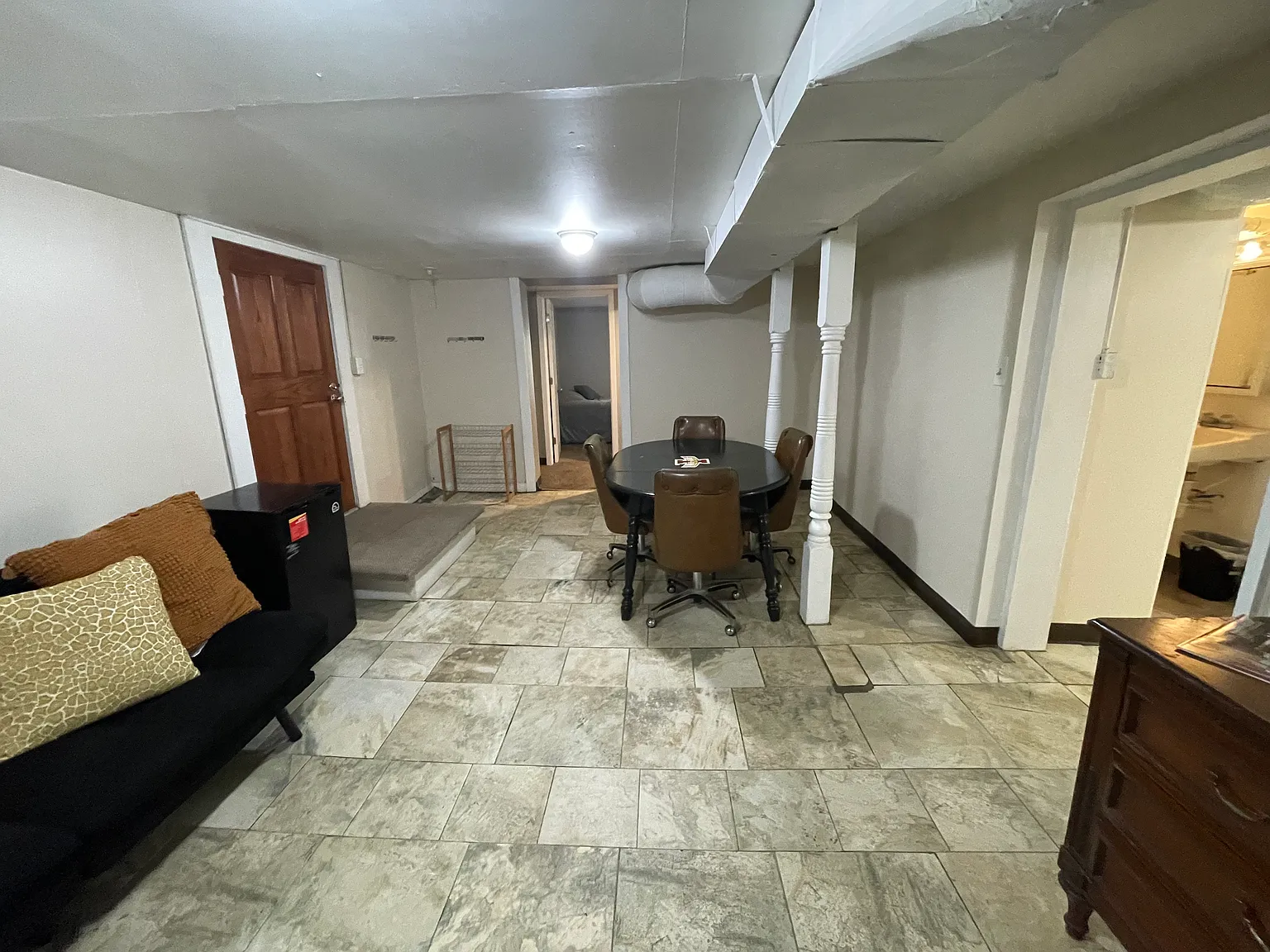 2 bed, 1000 sqft, $1,100 — Photo 3