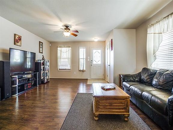 5th image of 1800 Wickham Dr