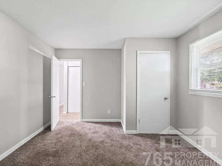 5201 Mohawk Dr — Photo 8
