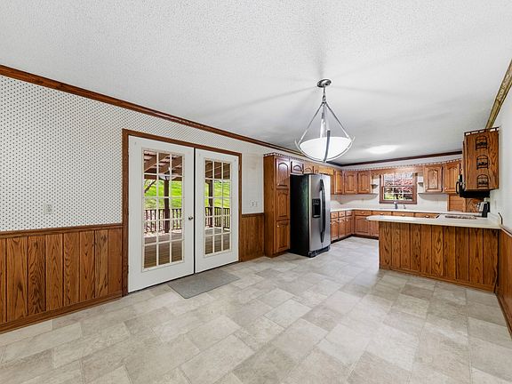15th image of 8039 Campbellsville Rd