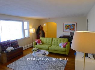 17 Broadway Ter #1A, Newtonville, MA 02460