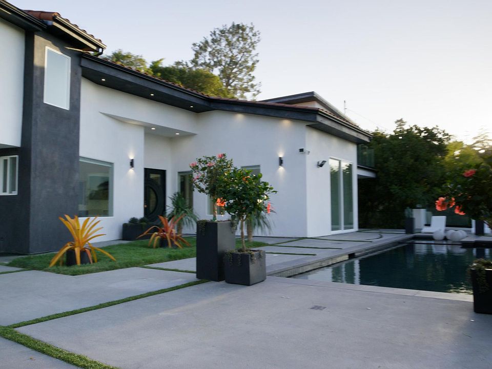 1st image of 3653 Avenida Del Sol
