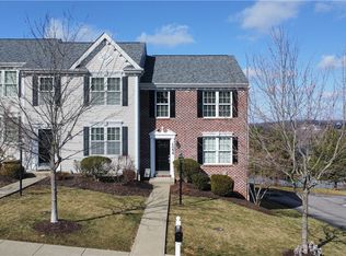 1054 Woodlawn Dr, Canonsburg, PA 15317