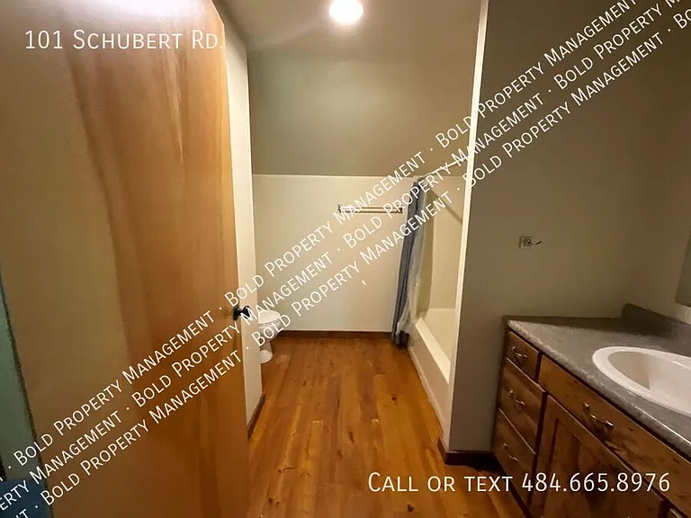 101 Schubert Rd — Photo 24