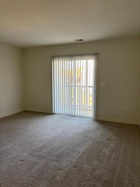 1st image of 701 Knightsbridge Dr APT 6