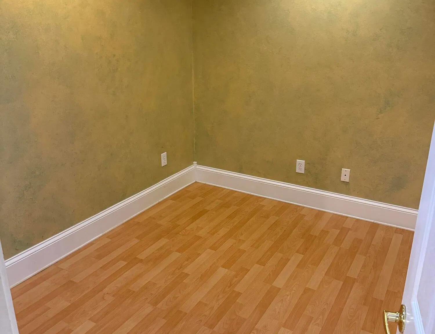 6 bed, 3.0 bath, 2232 sqft, $2,500 — Photo 4