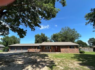 2412 W Coburn Cir, Muskogee, OK 74401