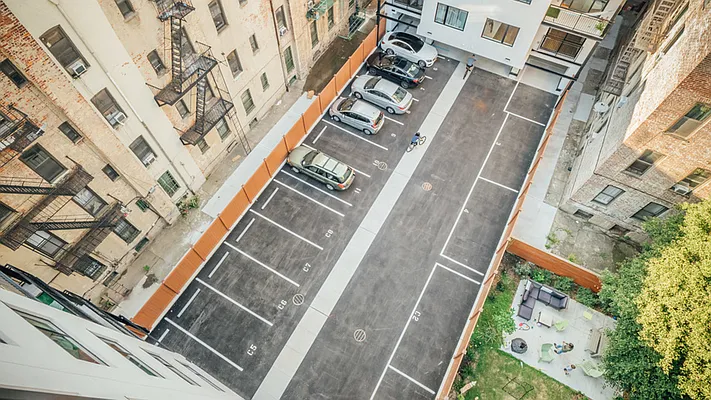 Rented by Nooklyn NYC LLC | media 6