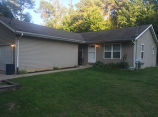 8163 Stadium Dr, Kalamazoo, MI 49009
