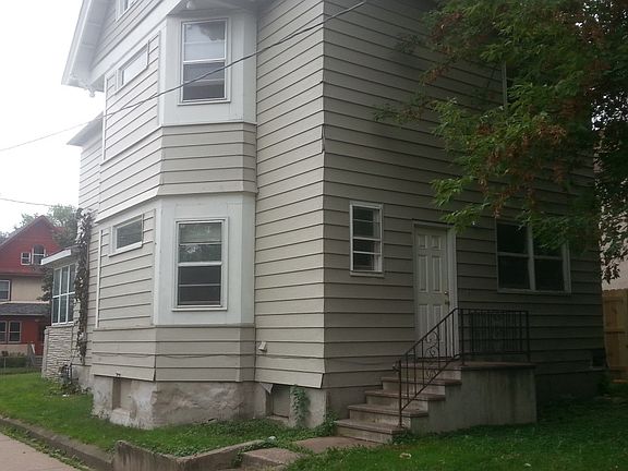 3rd image of 899 Burr St