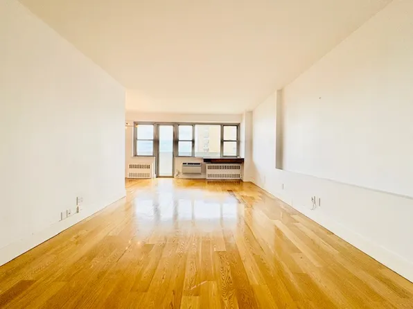 100 West 93rd Street image 8 of 25