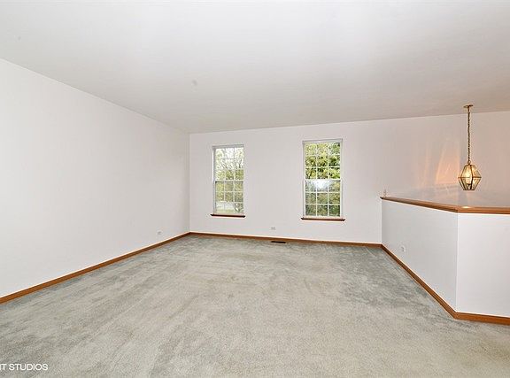 2nd image of 212 Willow Blvd