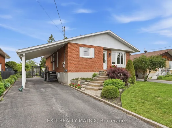 444 Mary St, Hawkesbury, ON K6A 2C7