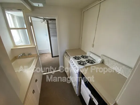 769 N 8th St APT 4-769-4, Laramie, WY 82072