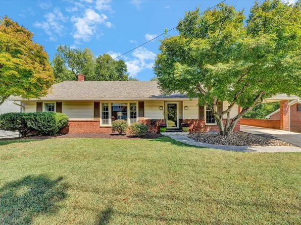 1127 Welch Rd SW, Roanoke, VA 24015