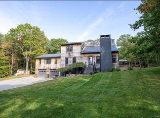 166 Killearn Rd, Millbrook, NY 12545