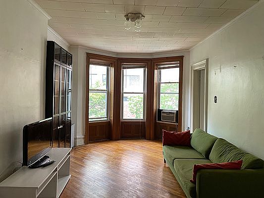 1st image of 51 1/2 Douglass St #2
