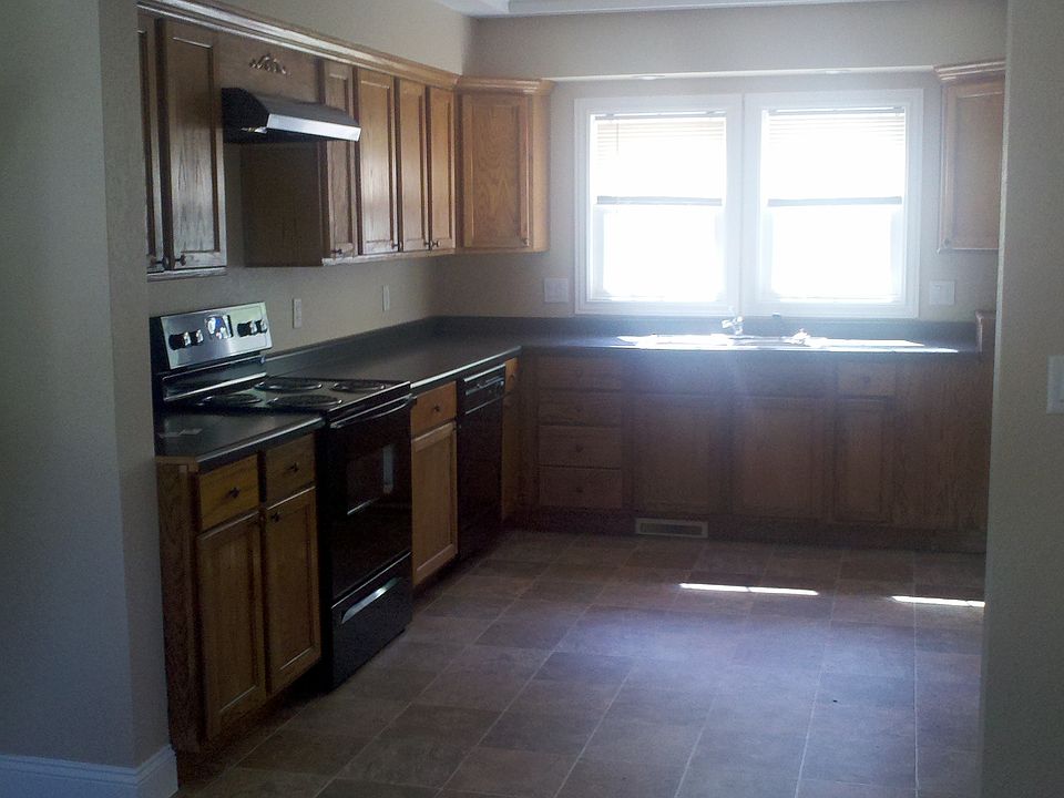 2nd image of 108 Riverside Ave