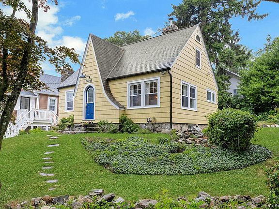 2nd image of 49 Lakeview Drive