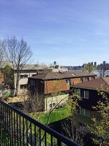 87 Myrtle Ave, Edgewater, NJ, 07020