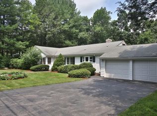 44 Oak Hill Rd, Worcester, MA 01609