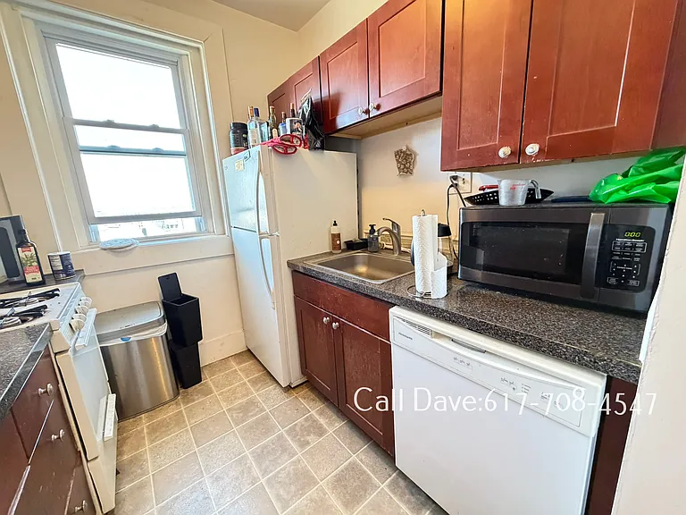 18 Quint Ave #3 — Photo 8
