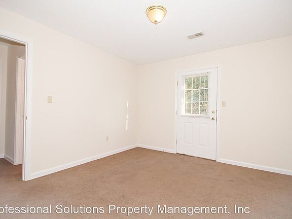 5th image of 413 Jason Dr APT 1