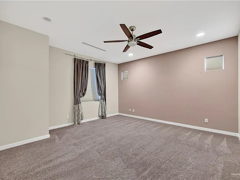 1444 Ozark Ave — Photo 28
