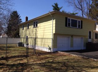 67 Windsor Pl, Kenilworth, NJ 07033