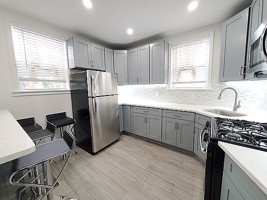 5th image of 34-51 9th St #2