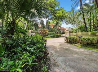 6181 SW 102nd St, Pinecrest, FL 33156