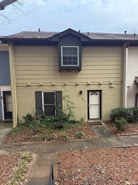 1st image of 646 Garden Walk Dr